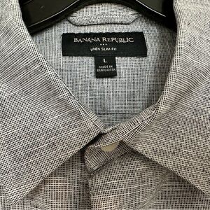 Banana Republic Men's Black and White Linen Shirt